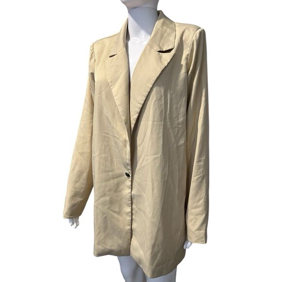 Pretty Little Thing Jackets & Blazers - Pretty Little Thing Tan Oversized Drapey Button Detail Blazer Shoulder Pad Sz 6
